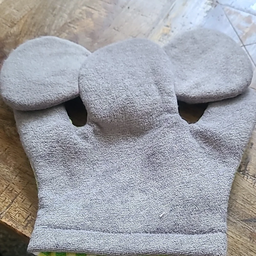 FREE WITH PURCHASE Elephant baby wash mitt